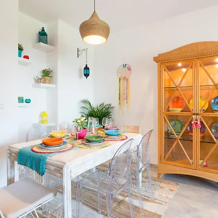 Apartmán Boho Chic- Beachfront - Free Bikes - Salt Water Pool