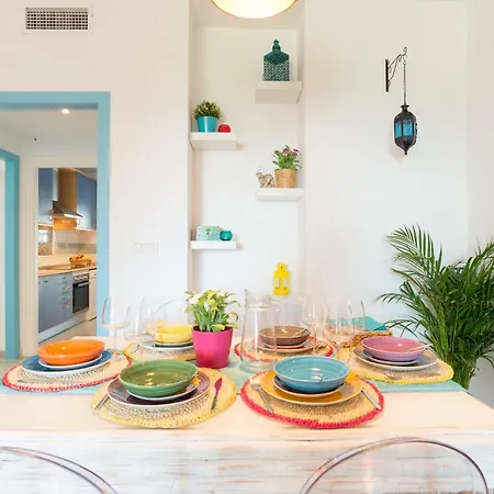 Apartment Boho Chic- Beachfront - Free Bikes - Salt Water Pool Torremolinos
