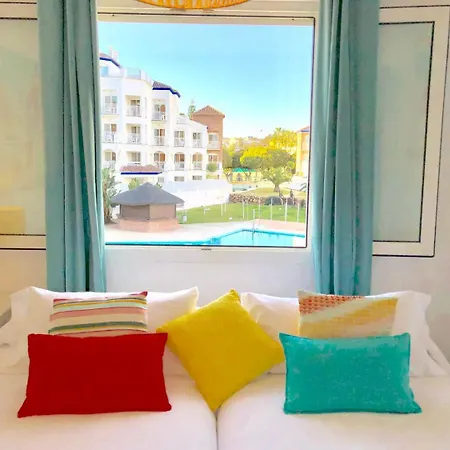 Apartment Boho Chic- Beachfront - Free Bikes - Salt Water Pool *