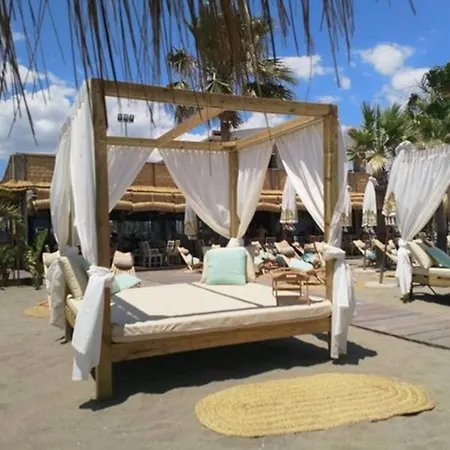 Boho Chic- Beachfront - Free Bikes - Salt Water Pool Apartment Torremolinos