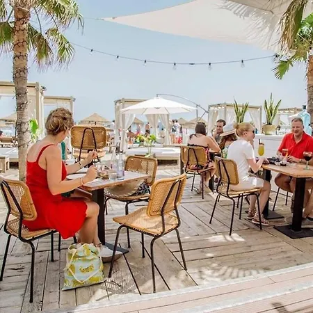 Boho Chic- Beachfront - Free Bikes - Salt Water Pool Apartment Torremolinos